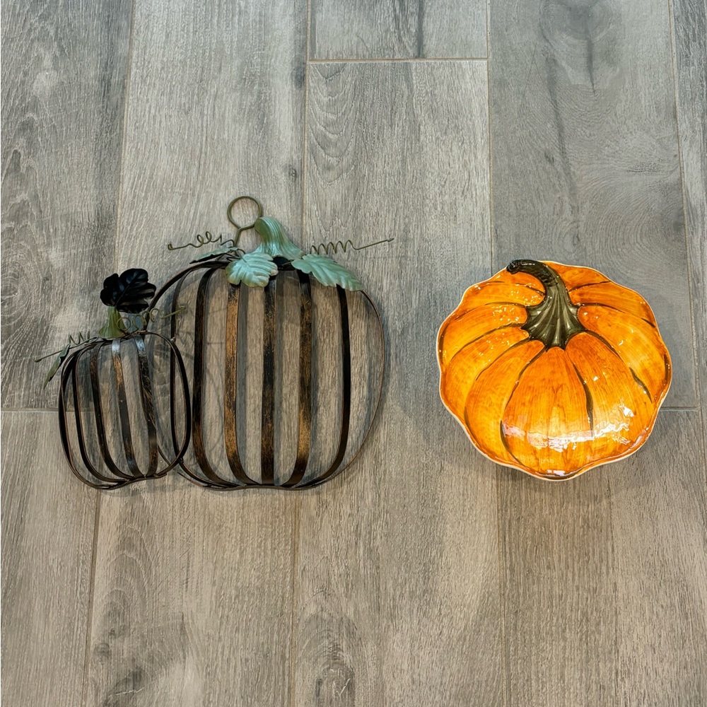 Williams Sonoma Orange Pumpkin Ceramic Dish and Metal Wreath Decor